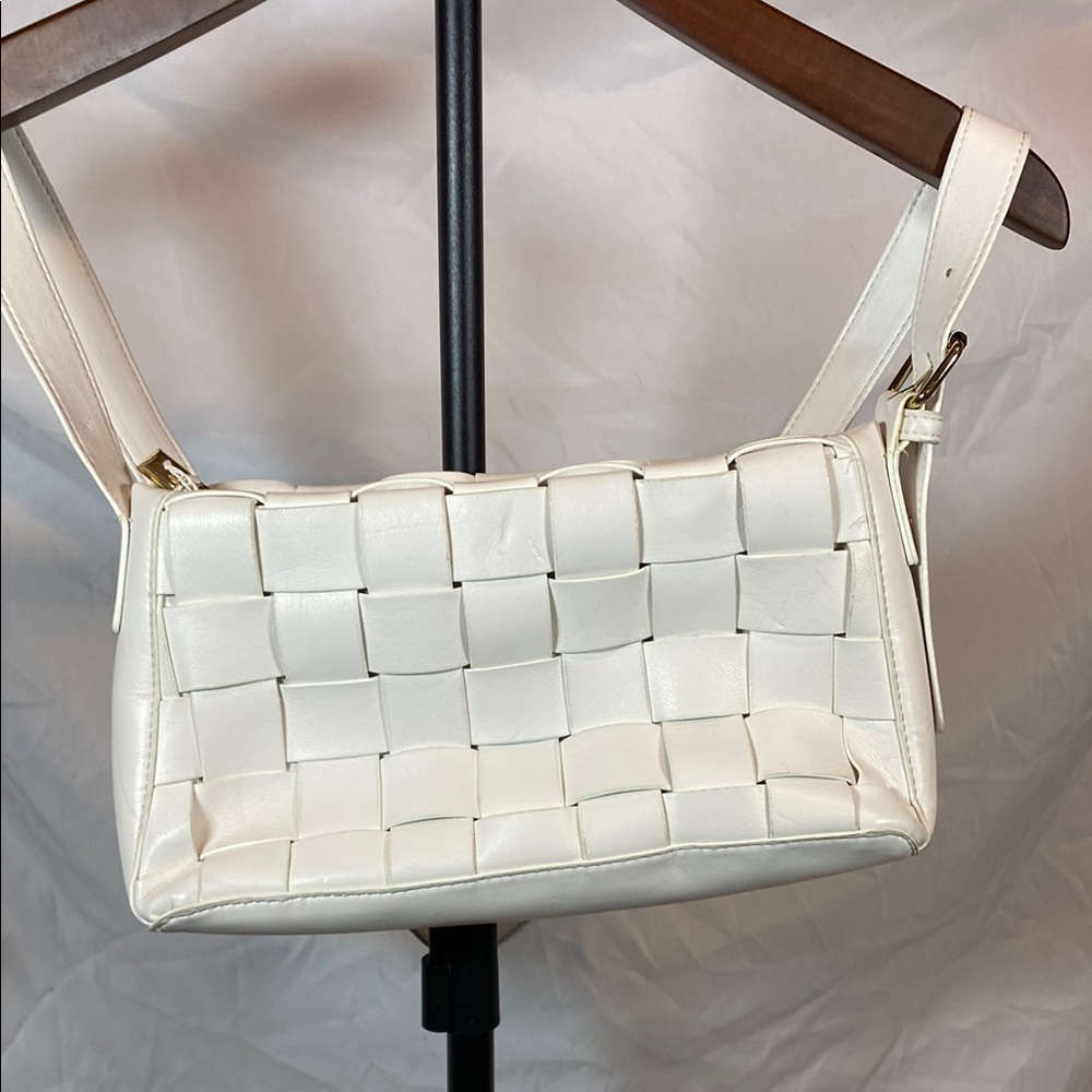 Forever 21 White Woven Shoulder Bag